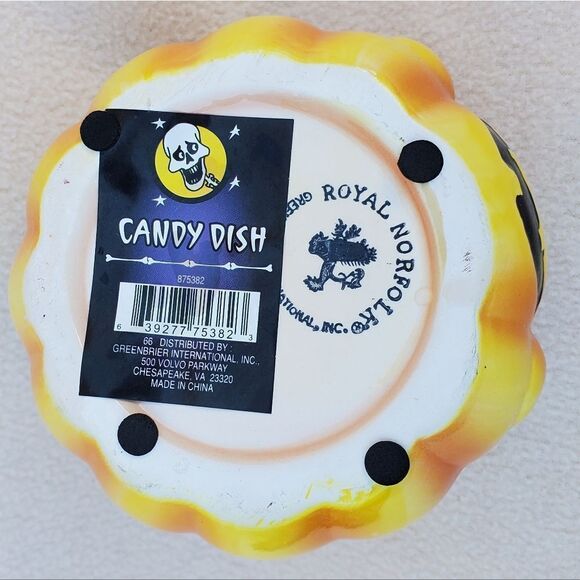 Fall bundle of a jack-o-lantern candy dish and metallic leaves garland - Picture 8 of 11